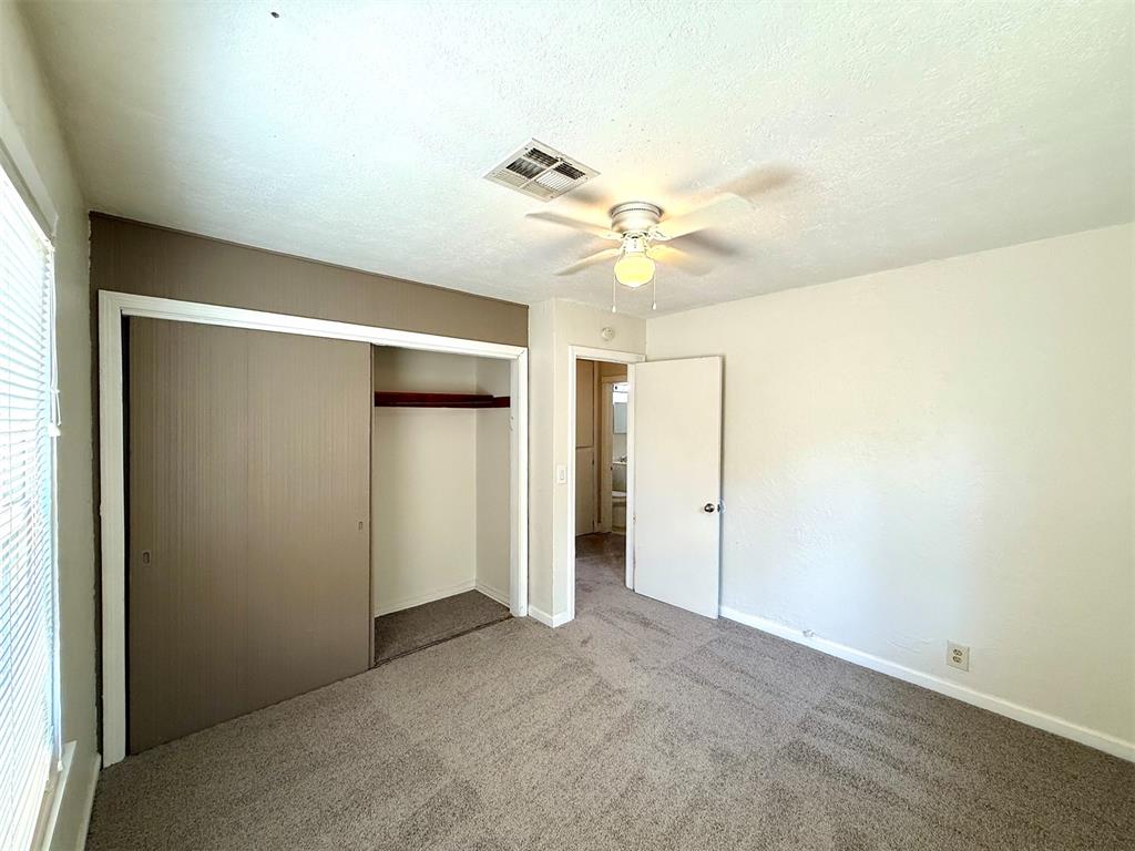 7003 Nw 46th Street Property Photo 3