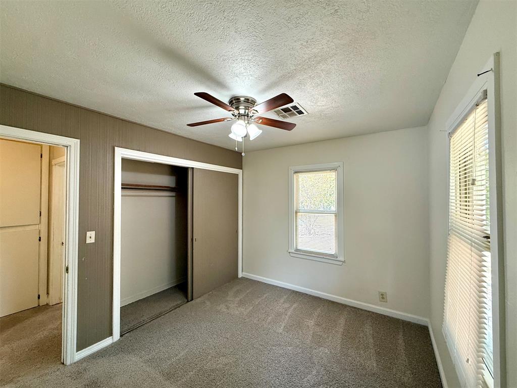 7003 Nw 46th Street Property Photo 4