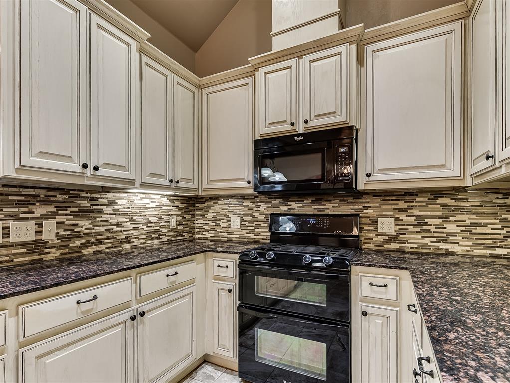 908 Ridgeway Drive Property Photo 13