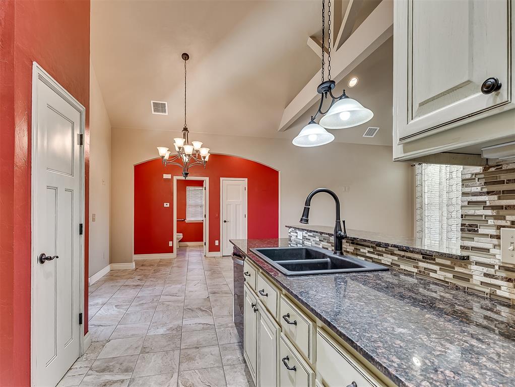 908 Ridgeway Drive Property Photo 14