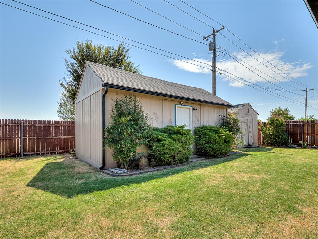 908 Ridgeway Drive Property Photo 32