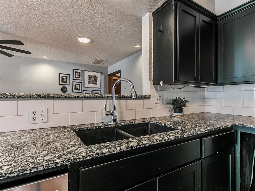 6313 N Sunnybridge Court Property Photo 5