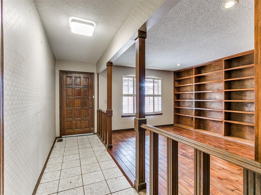 6313 N Sunnybridge Court Property Photo 8