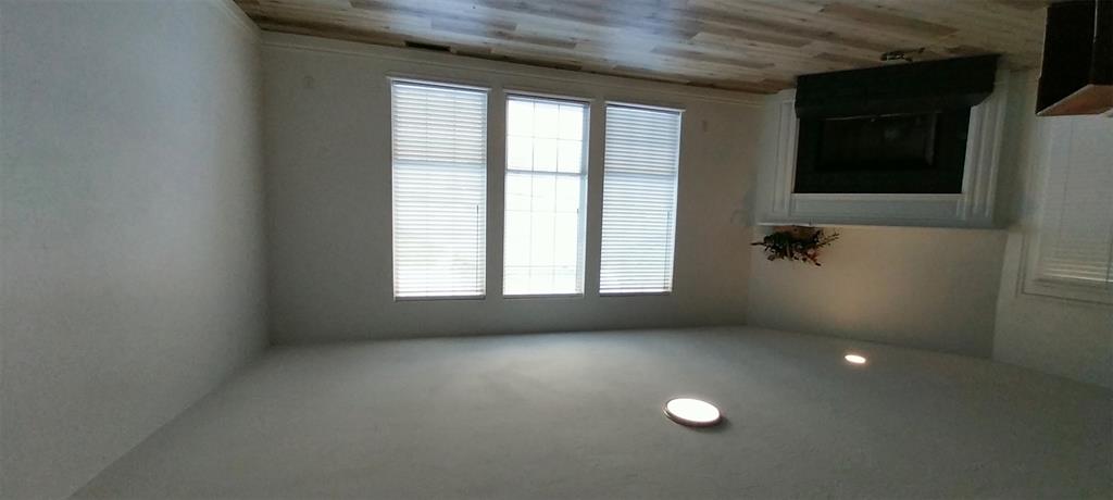 11813 Sw 3rd Street Property Photo 4