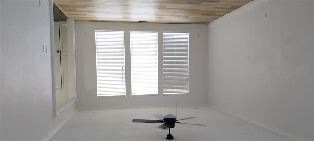 11813 Sw 3rd Street Property Photo 5
