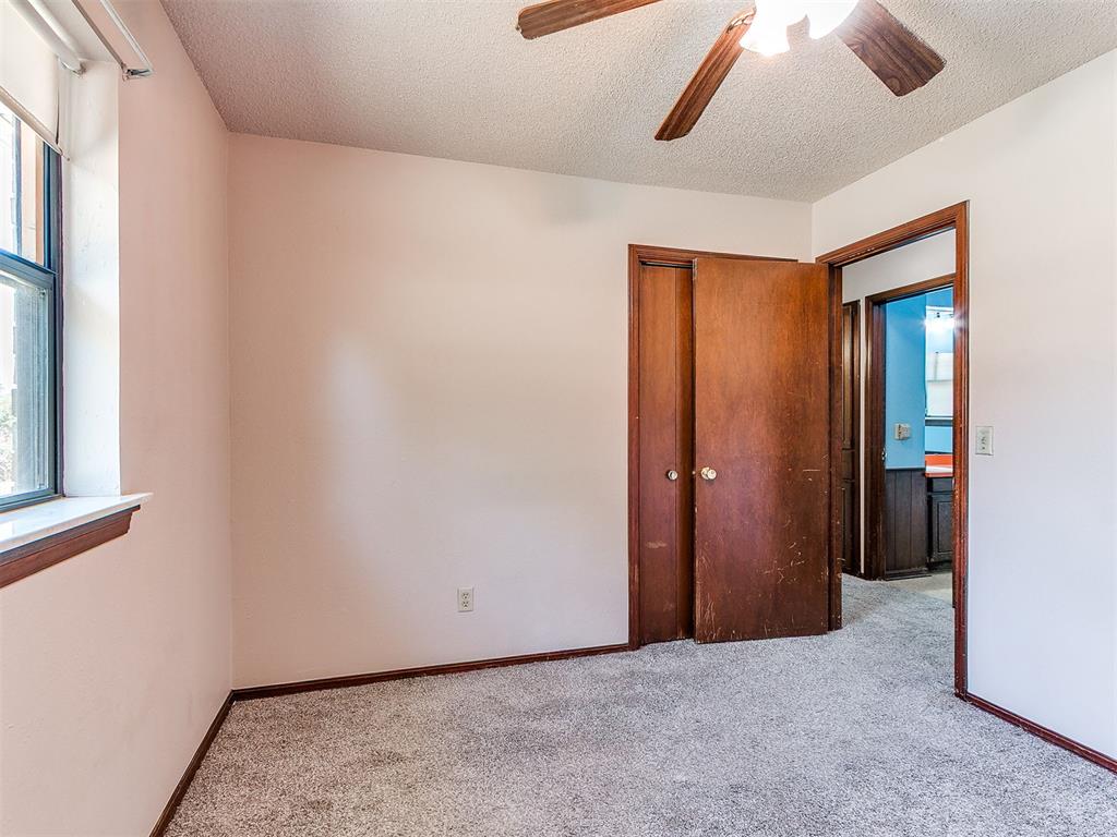 217 W Shadywood Drive Property Photo 16
