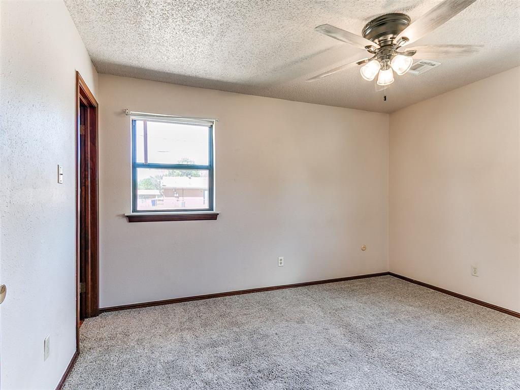 217 W Shadywood Drive Property Photo 21