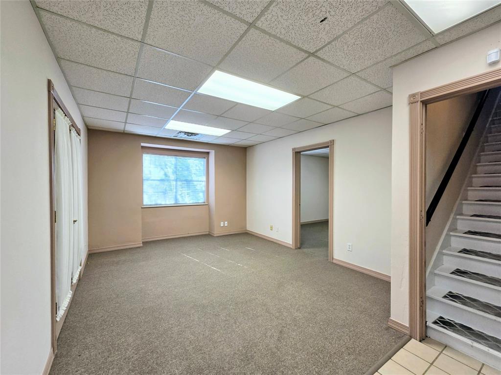 318 W Highland Street Property Photo 9