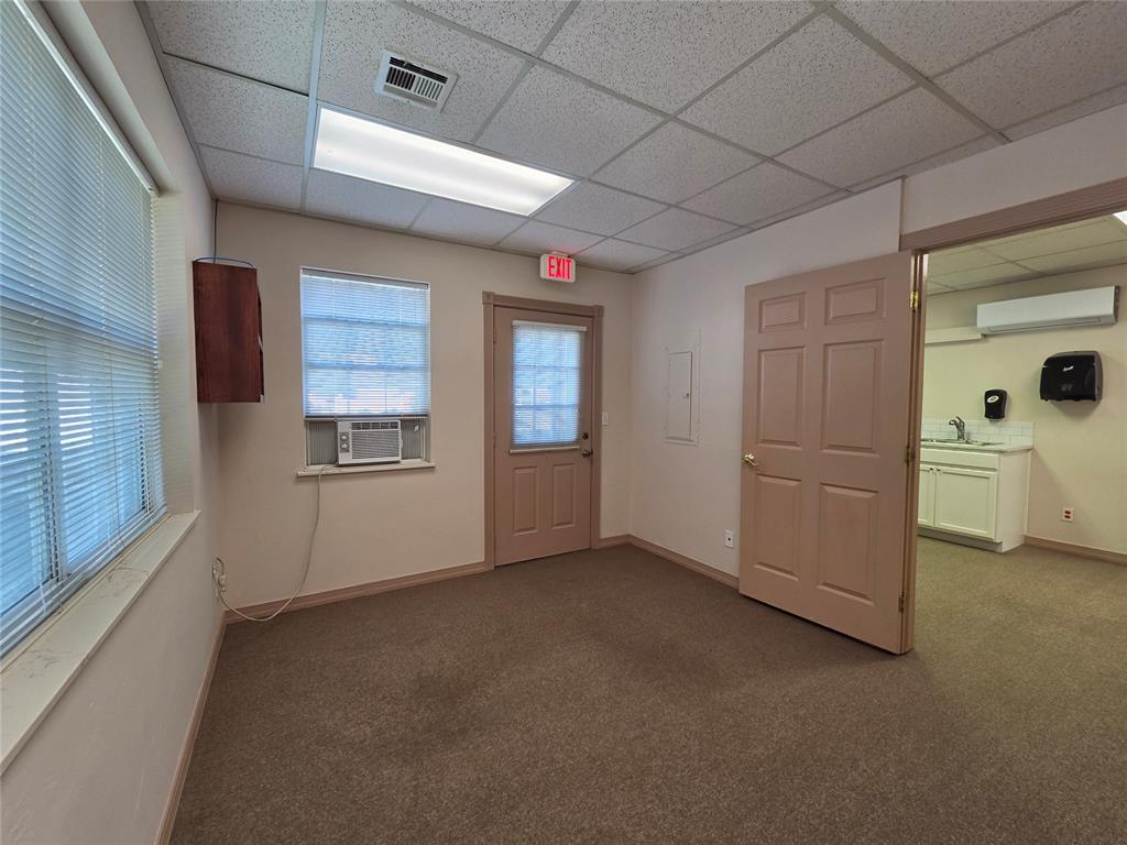318 W Highland Street Property Photo 13