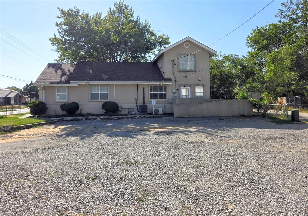 318 W Highland Street Property Photo 19