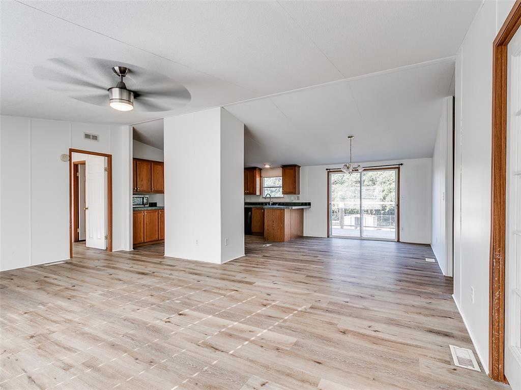 1247106 Property Photo 4