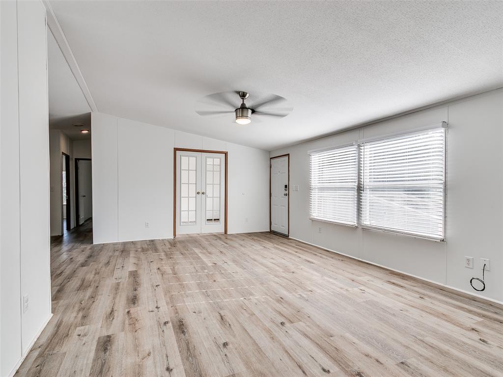 1247106 Property Photo 5