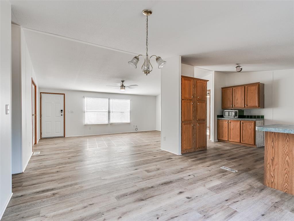 1247106 Property Photo 9