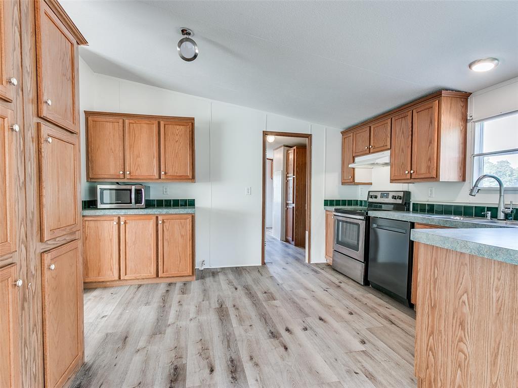 1247106 Property Photo 11