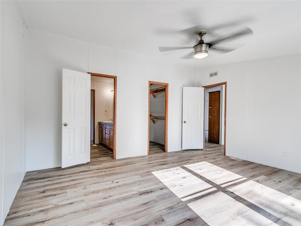 1247106 Property Photo 19