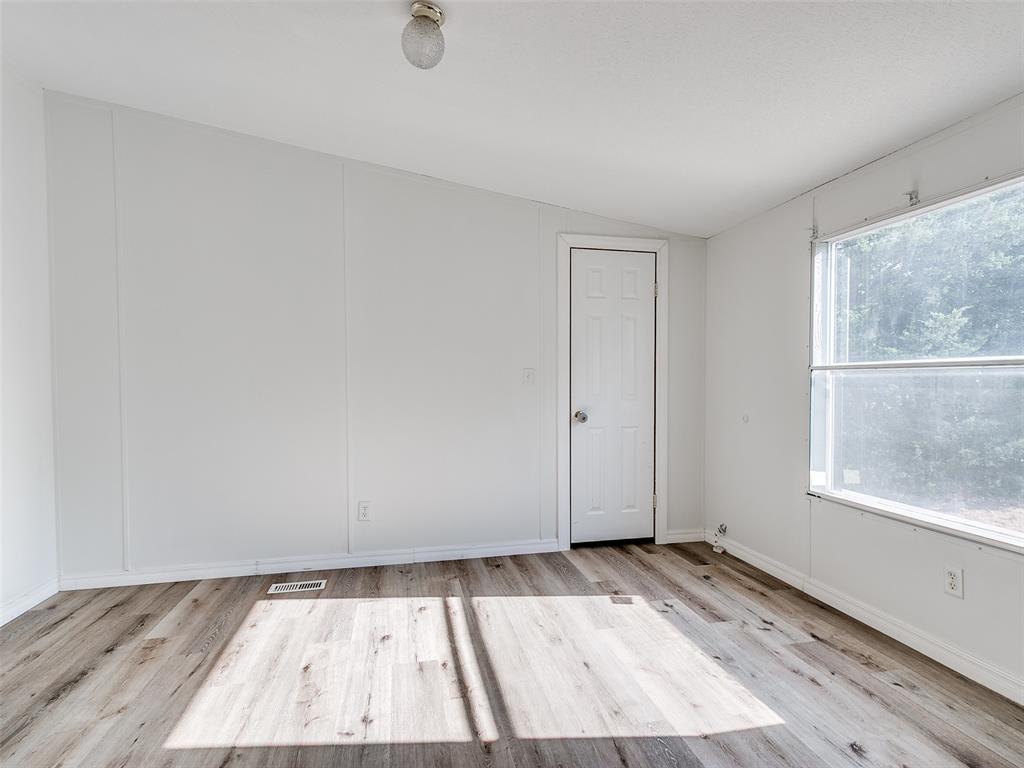 1247106 Property Photo 25