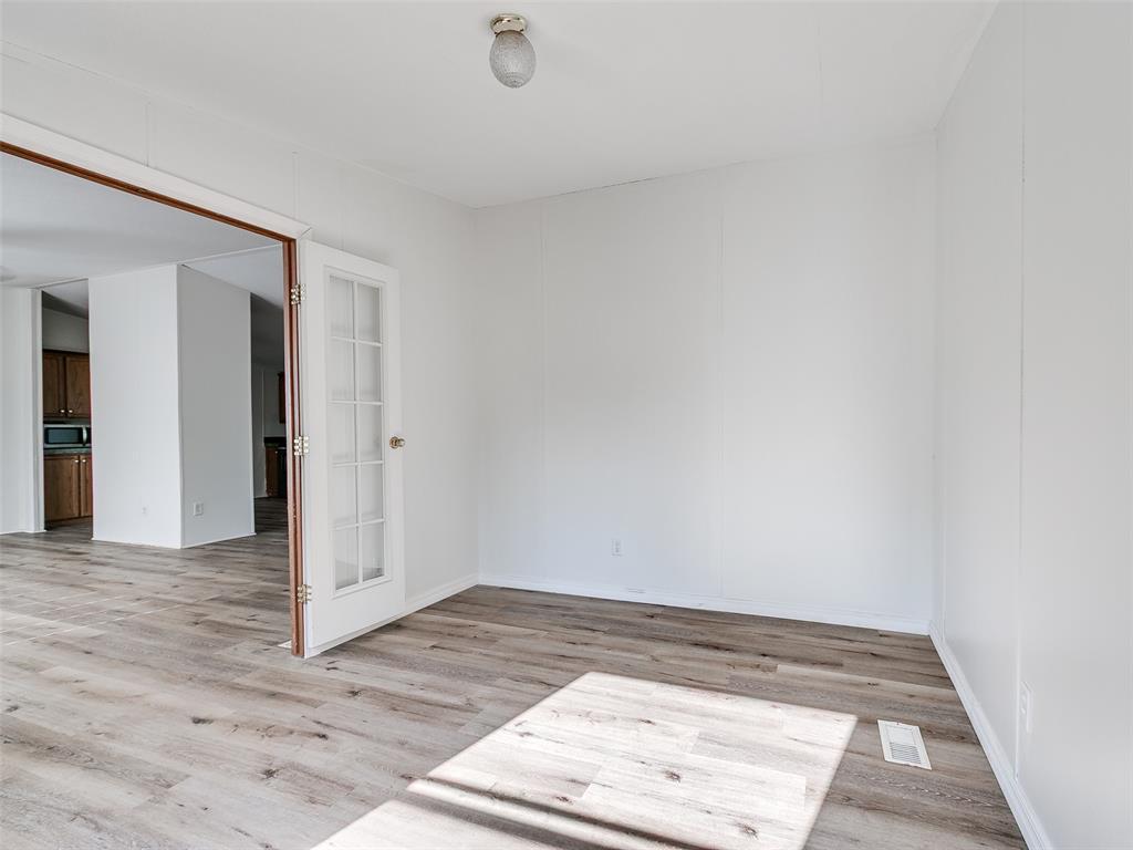 1247106 Property Photo 26