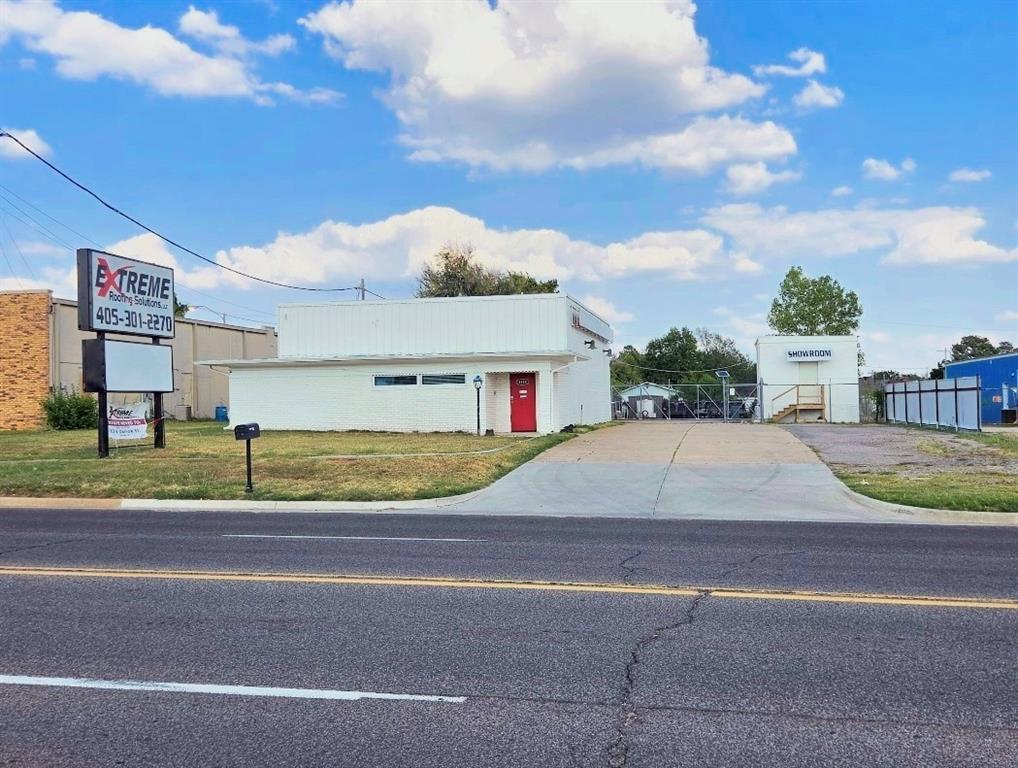 1813 N Harrison Avenue Property Photo 1