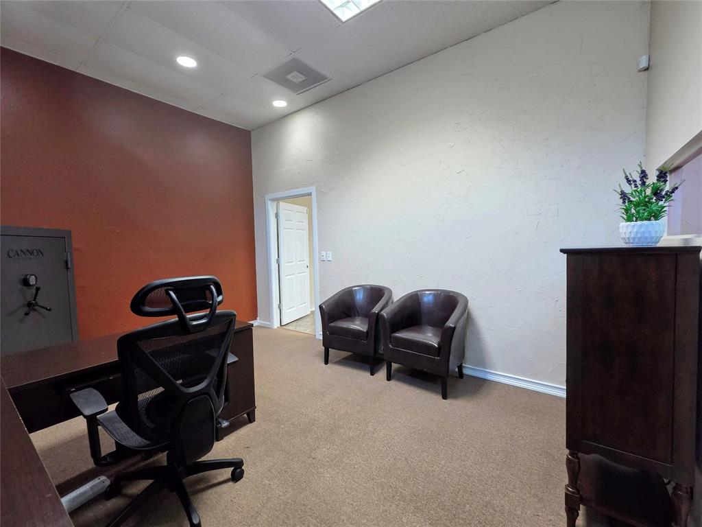 1813 N Harrison Avenue Property Photo 19