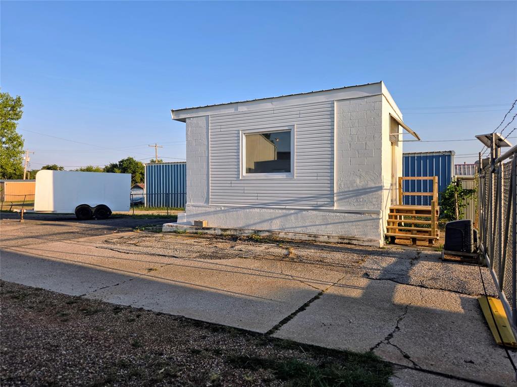 1813 N Harrison Avenue Property Photo 20