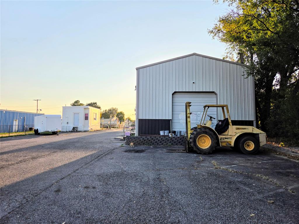 1813 N Harrison Avenue Property Photo 31