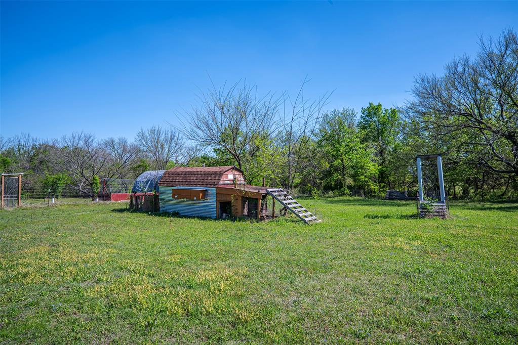4045 County Road 1510 Property Photo 6