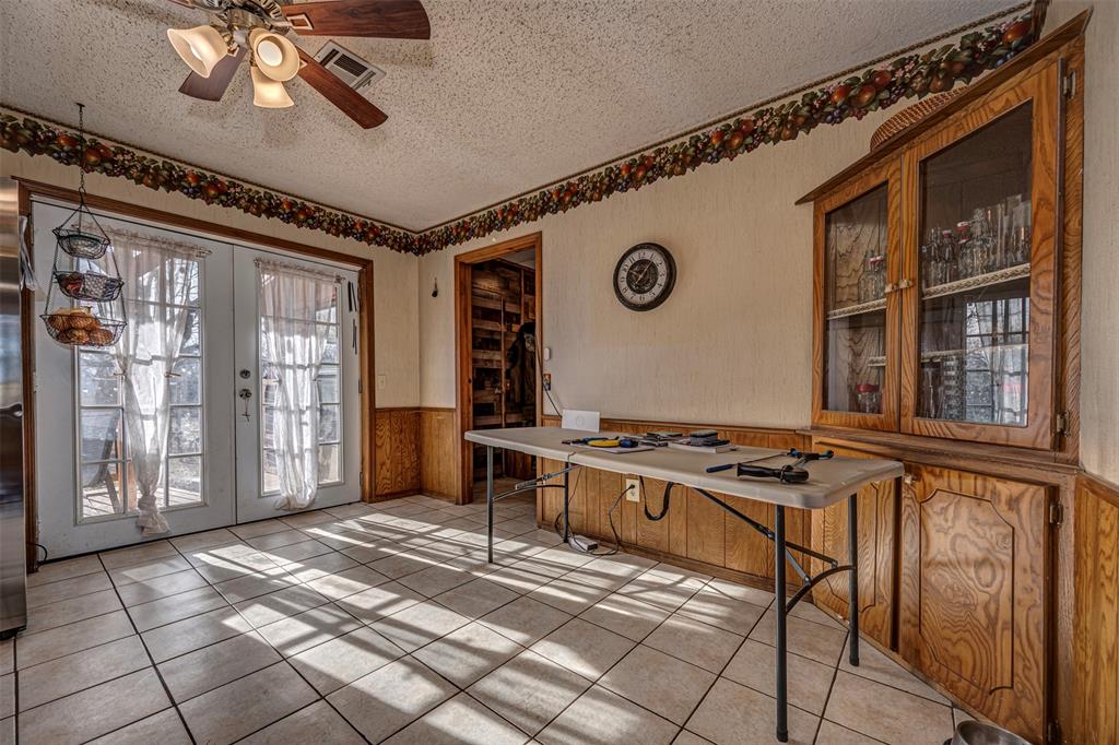 4045 County Road 1510 Property Photo 10