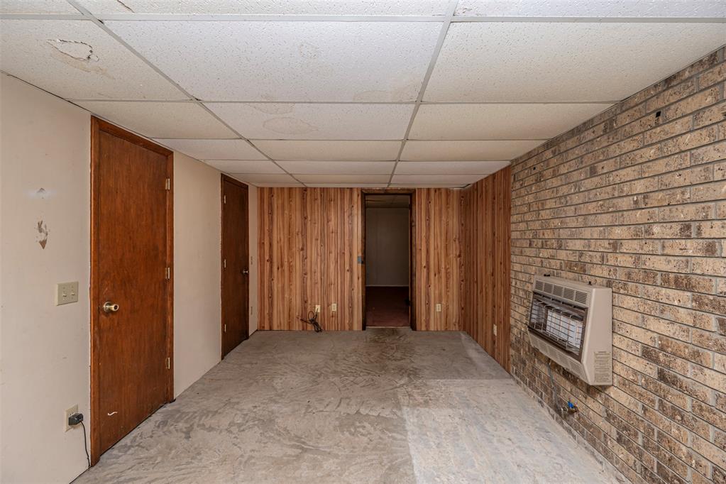 4045 County Road 1510 Property Photo 31