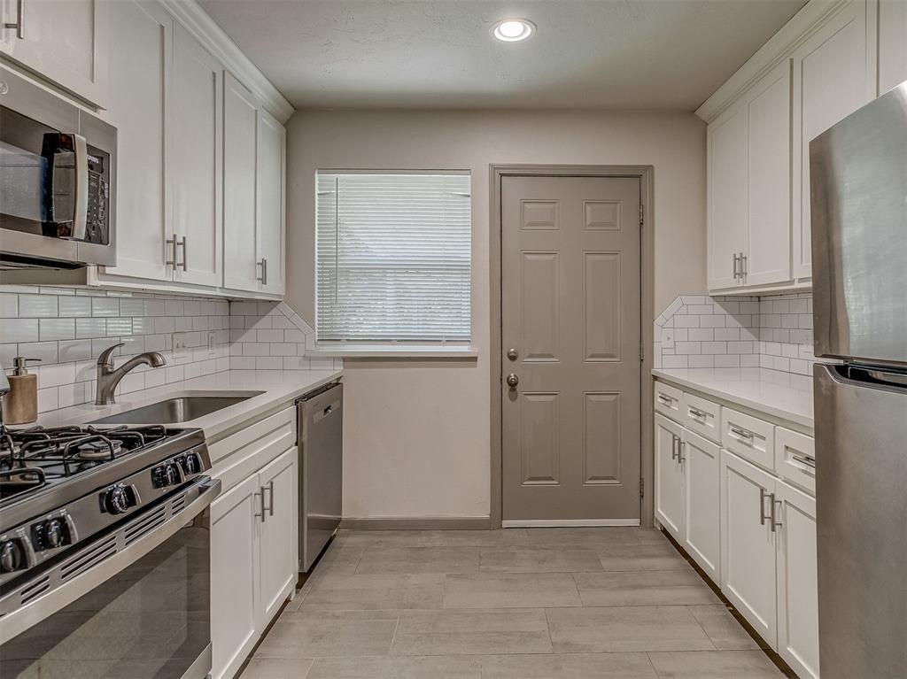 708 Nw 88th Street Property Photo 4