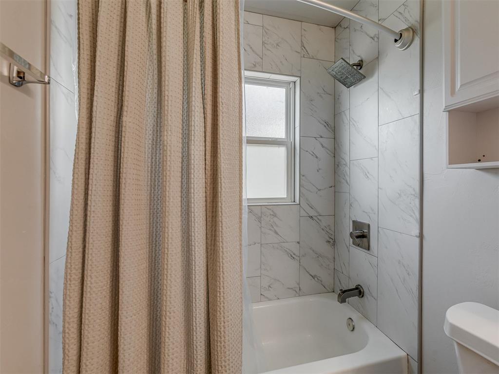 708 Nw 88th Street Property Photo 11