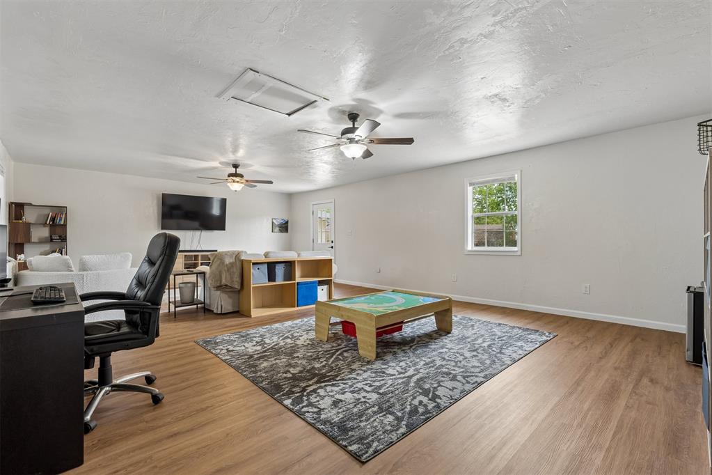 4052 Nw 60th Street Property Photo 44