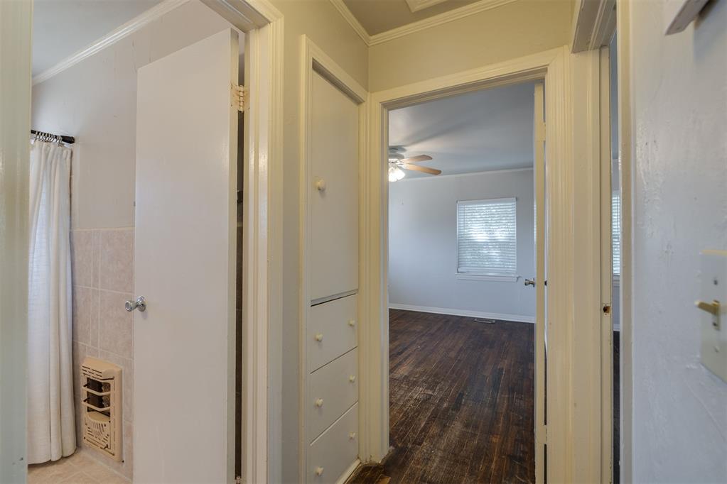4904 N Warren Avenue Property Photo 29