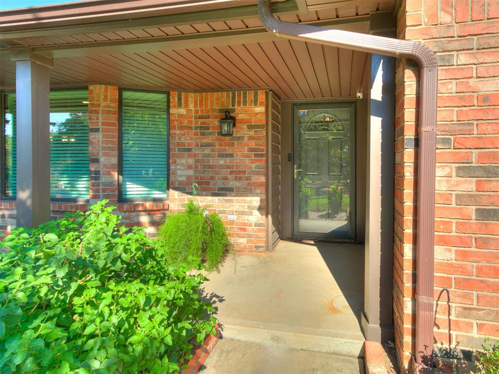 2420 N Eagle Lane Property Photo 2