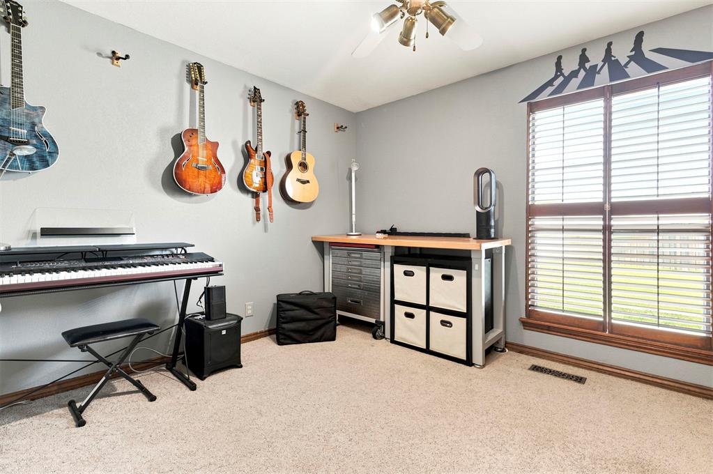 1316 Windsor Place Property Photo 20