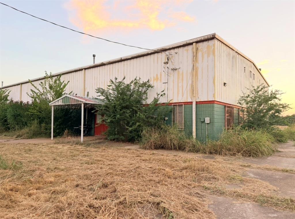 840715 N 1st Street Property Photo 1