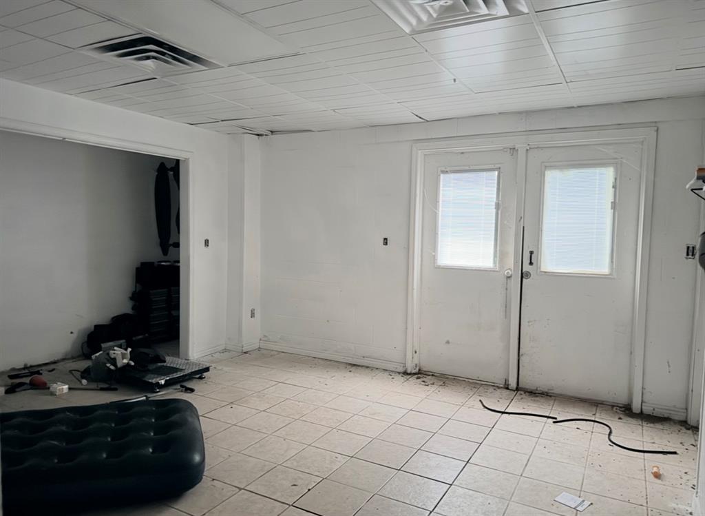 840715 N 1st Street Property Photo 6