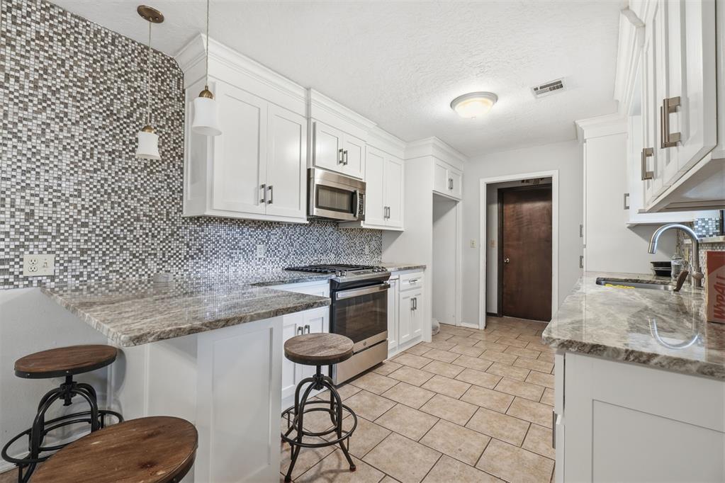11287 N 1975 Road Property Photo 9
