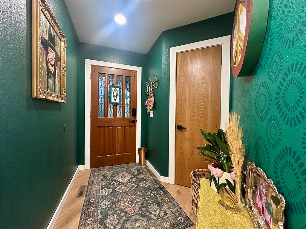 1404 E Proctor Avenue Property Photo 5