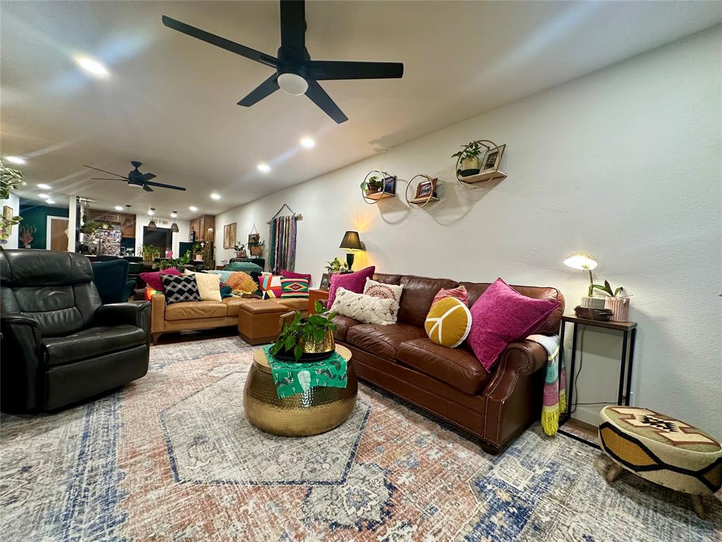 1404 E Proctor Avenue Property Photo 12