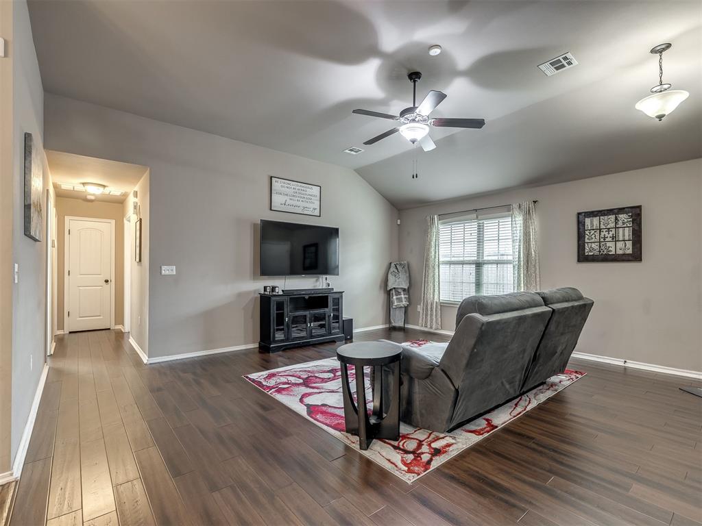 5810 Clearwater Drive Property Photo 4