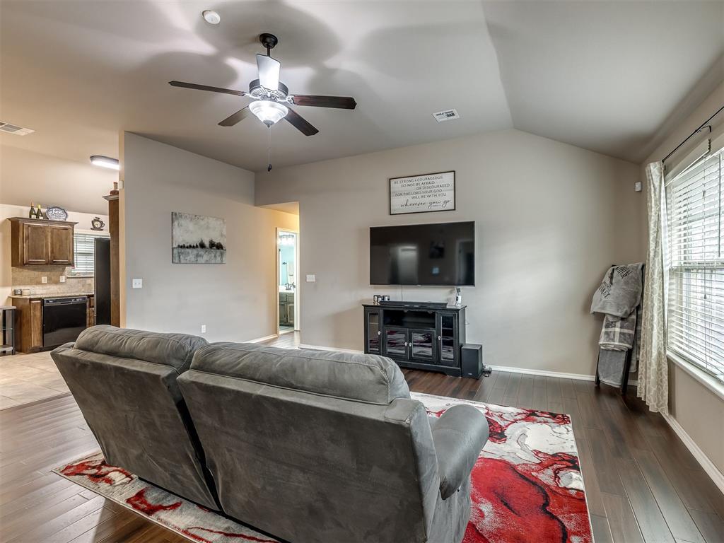 5810 Clearwater Drive Property Photo 5