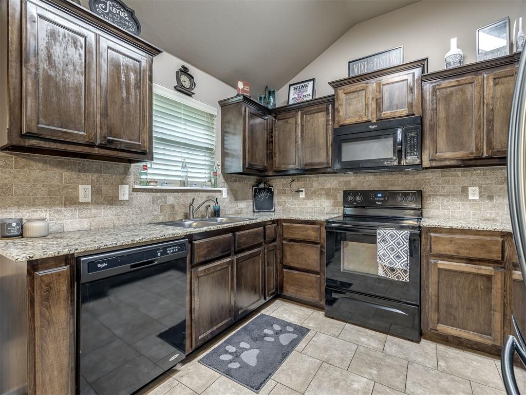 5810 Clearwater Drive Property Photo 8