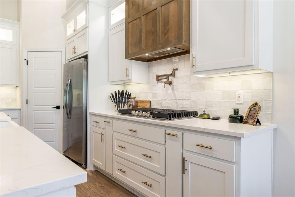 13791 Brook Crossing Property Photo 9