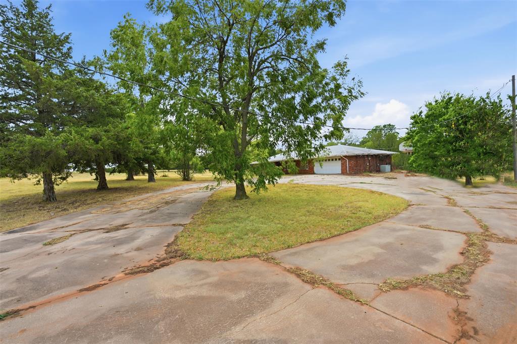 724 Ne Blugil Drive Property Photo 8