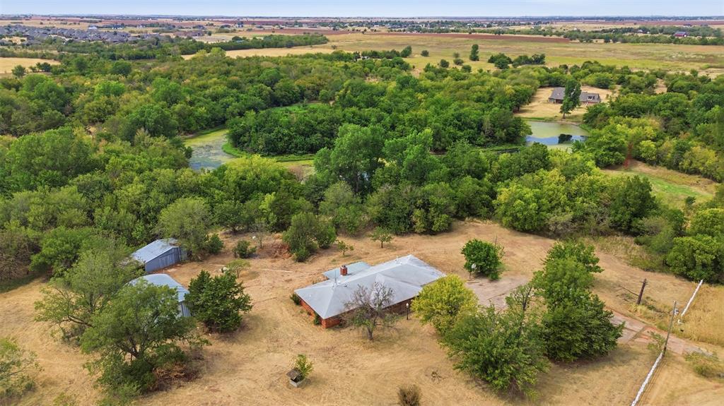 724 Ne Blugil Drive Property Photo 12