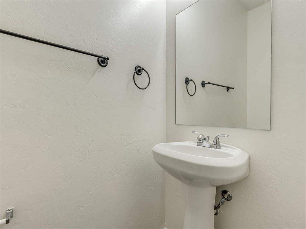 10225 Hidden Village Drive Property Photo 7