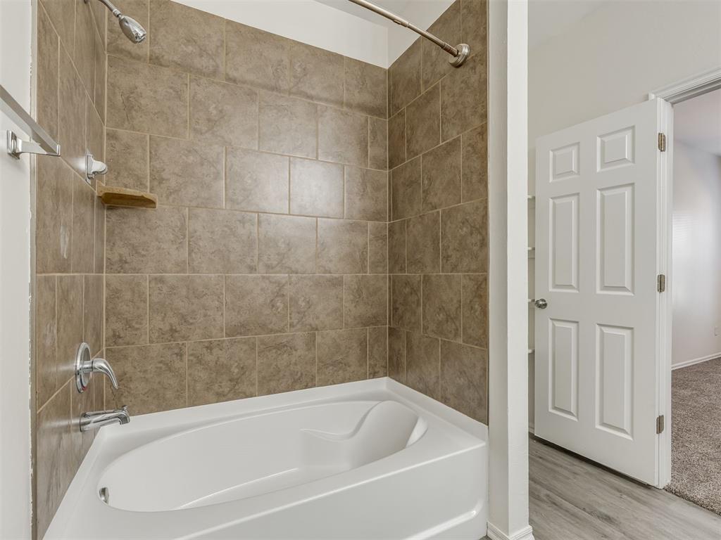 10225 Hidden Village Drive Property Photo 9