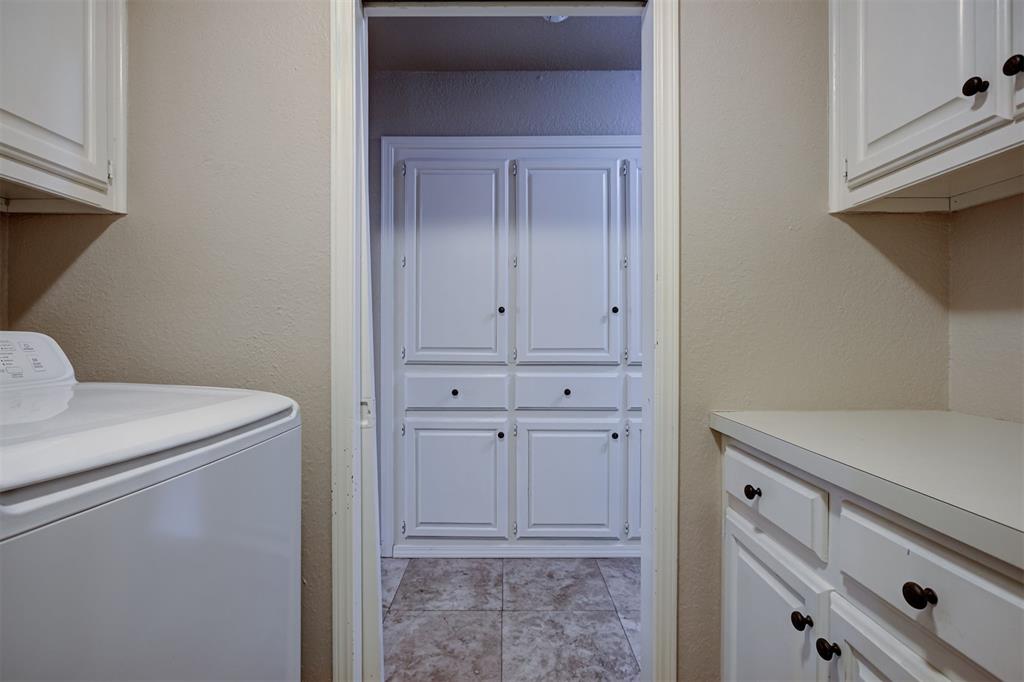 3300 N Meadowood Drive Property Photo 22