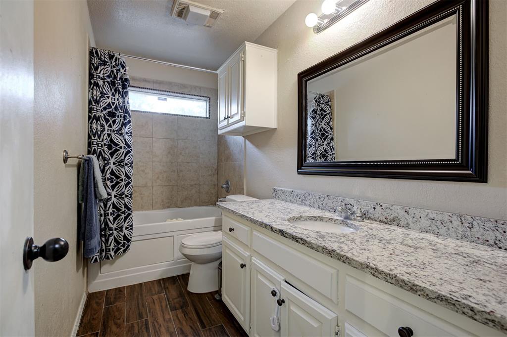3300 N Meadowood Drive Property Photo 28