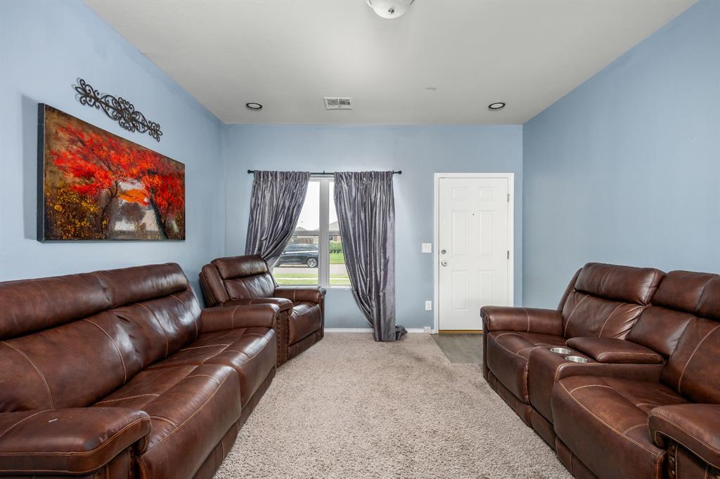 512 Se 5th Street Property Photo 5